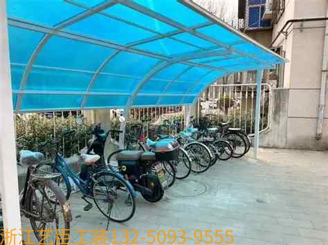 工廠(chǎng)員工車(chē)棚翻新改造維護(hù)