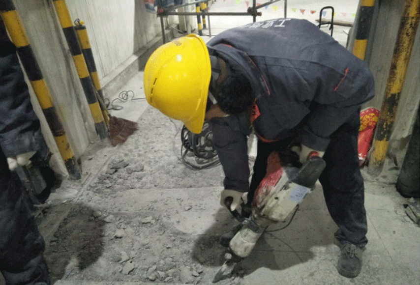 工廠內(nèi)外維修  廠內(nèi)地面維修