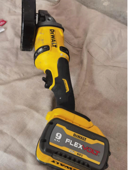 施工設(shè)備工具  新進(jìn)口設(shè)備鋰電池切割機(jī)